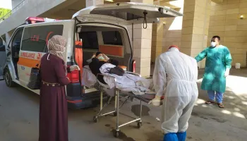 مجزرة جديدة قرب جسر وادي غزة.. الاحتلال يستدرج المدنيين بمساعدات وهمية ويطلق النار عليهم