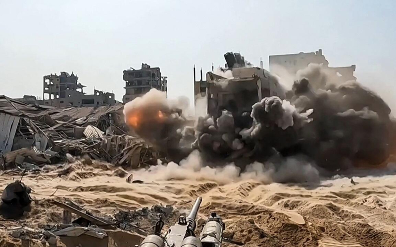 مجزرتان جديدتان جنوب ووسط غزة ترفعان حصيلة الشهداء إلى 450 منذ بدء "آلية المساعدات الأمريكية"