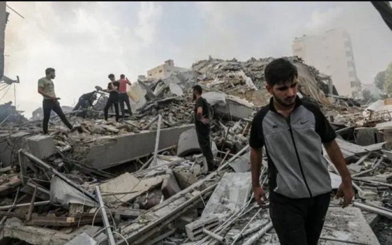 تحركات دبلوماسية مكثفة لوقف النار في غزة: "مرونة تكتيكية" إسرائيلية ومطالب حماس ثابتة